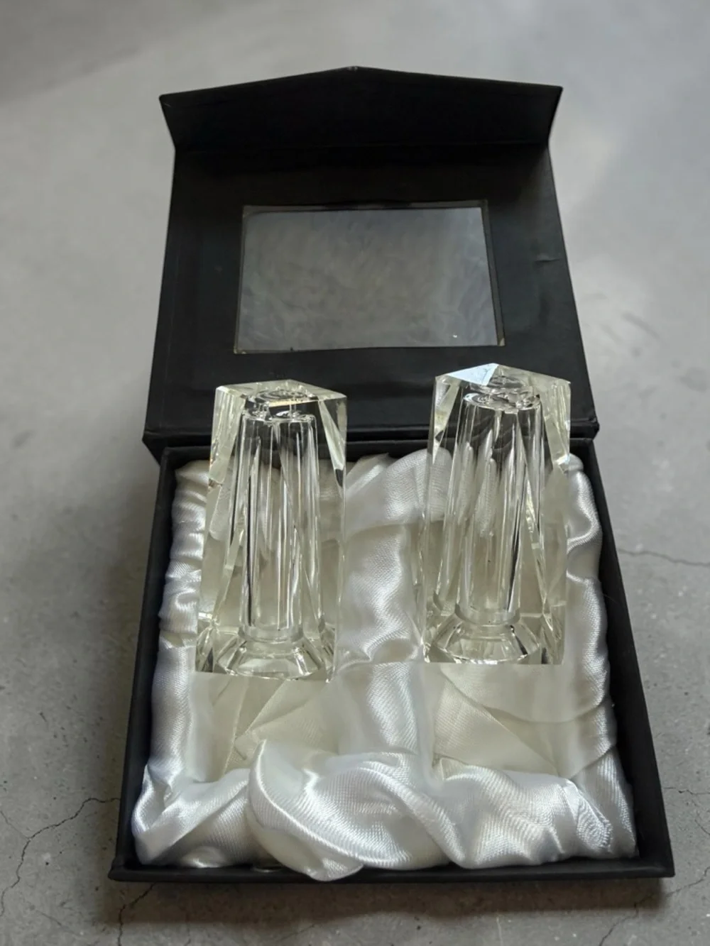 Oleg Cassini Crystal Salt and Pepper Shakers Set Long Facets NIB 126991